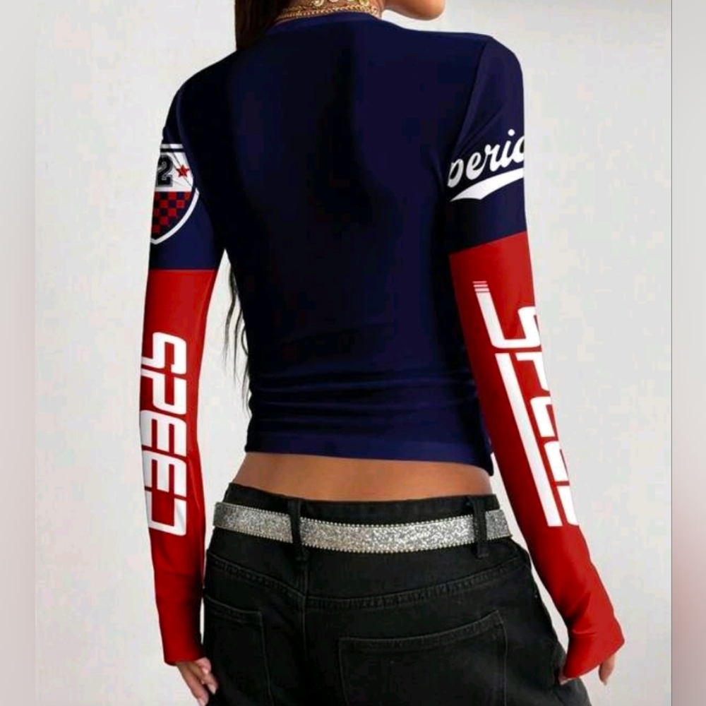 Sporty Fitted Crop Top - Picture 3 of 3